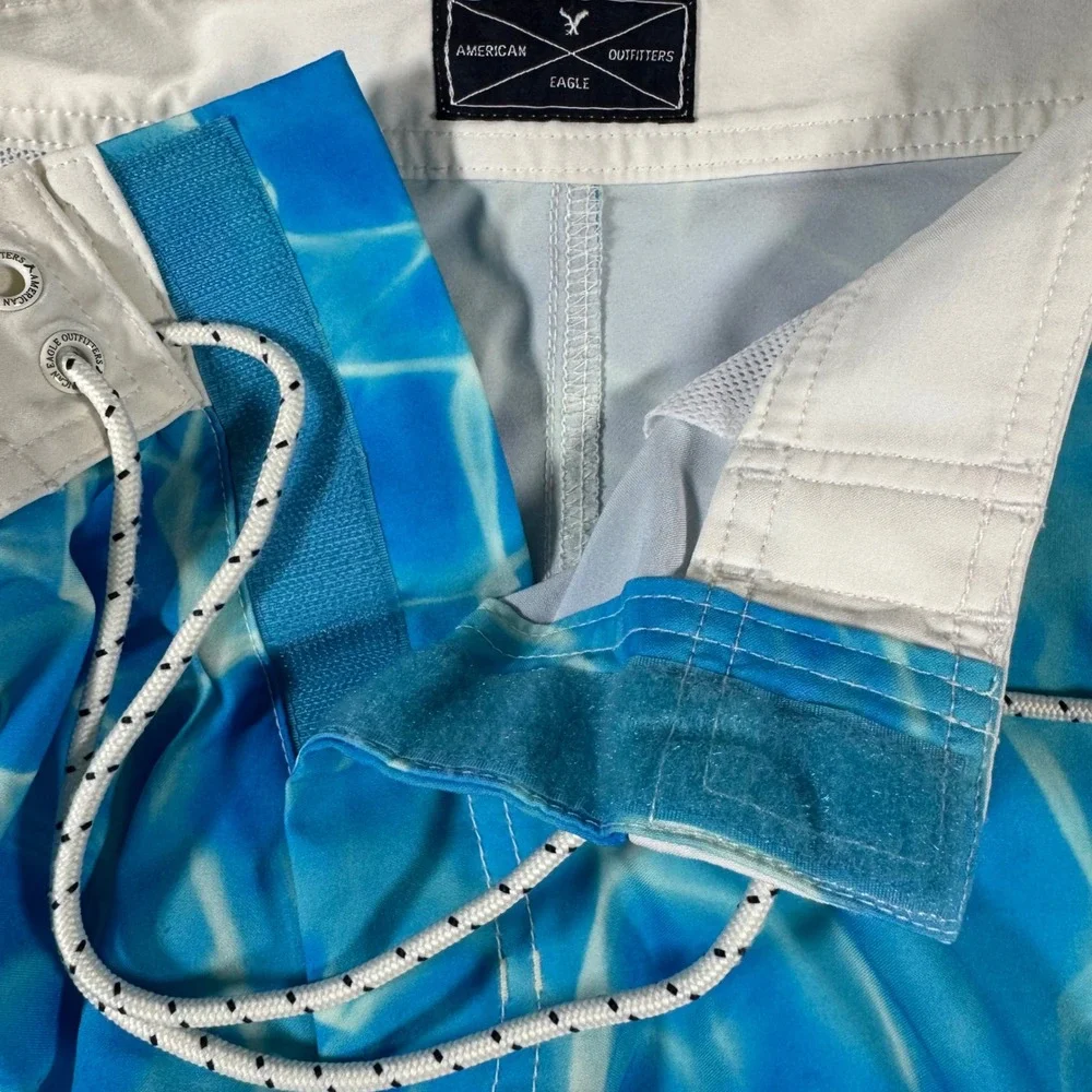 American Eagle Board‎ Shorts Mens Large Vibrant Blue Water Ripple Pool Print